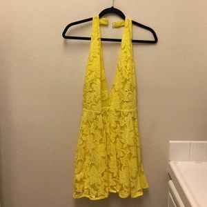 Bebe/size 4/ yellow skater dress with deep V
