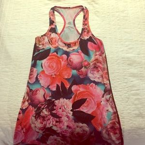 Lululemon Secret Garden Cool Racerback Sz. 4 VEUC