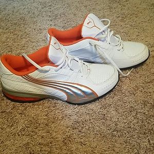 Men's Puma tennis shoes