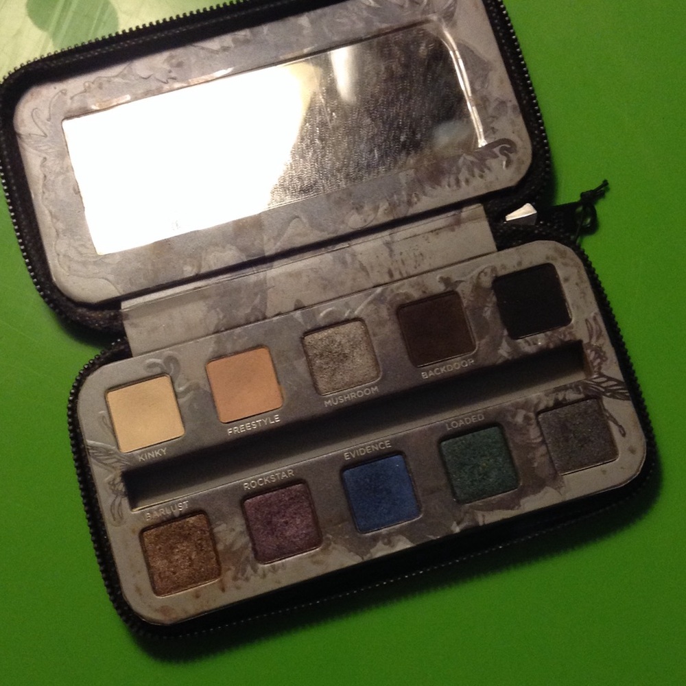 Urban decay smoked palette