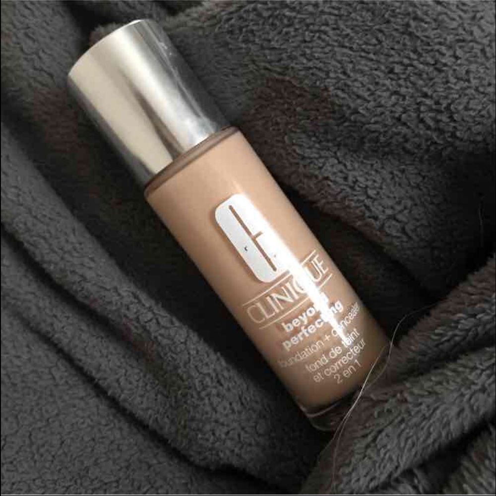 Clinique beyond perfecting foundation
