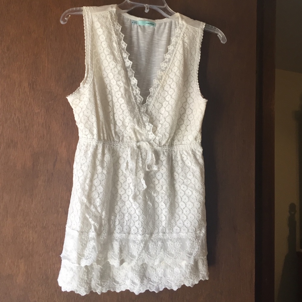 Cute sleeveless Maurice's top