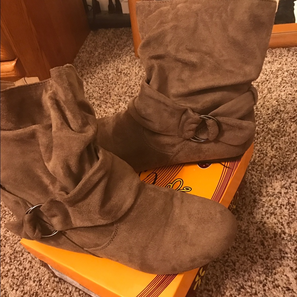Tan ankle boots with metal buckle
