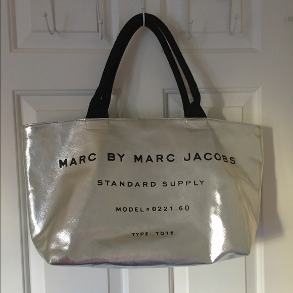 marc jacobs silver tote bag