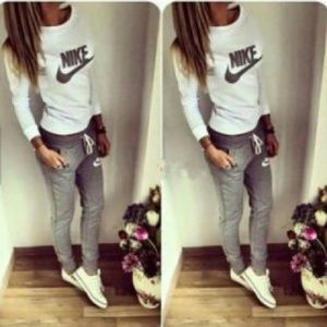 Nike sweatsuit