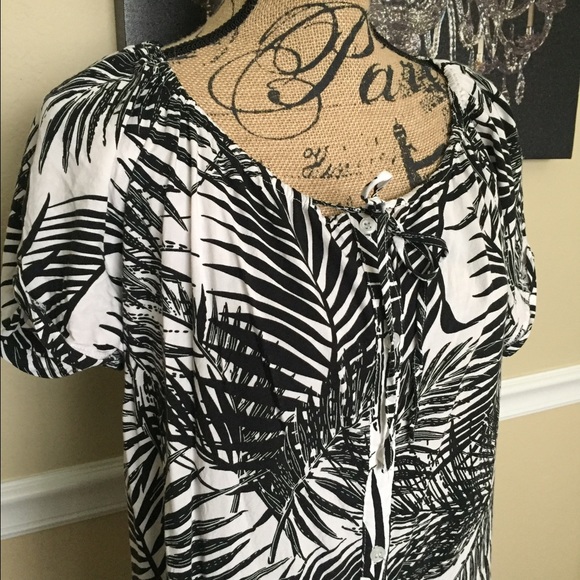 Croft & Barrow Top - Picture 2 of 4