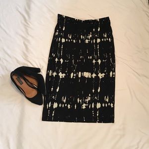 Black and cream midi fitted skirt