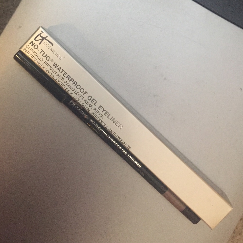 It Cosmetics Eyeliner in Highlight.