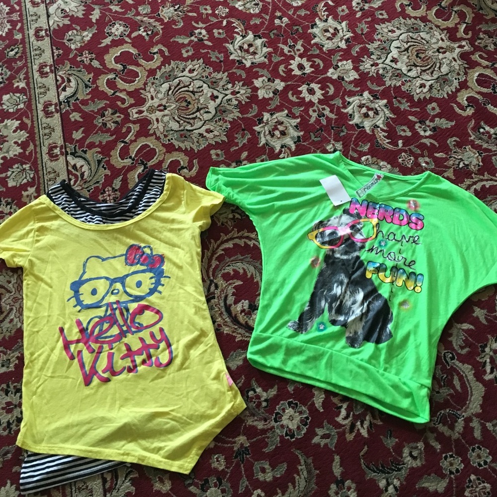 ⚡️💥👍 2 girls shirts size L