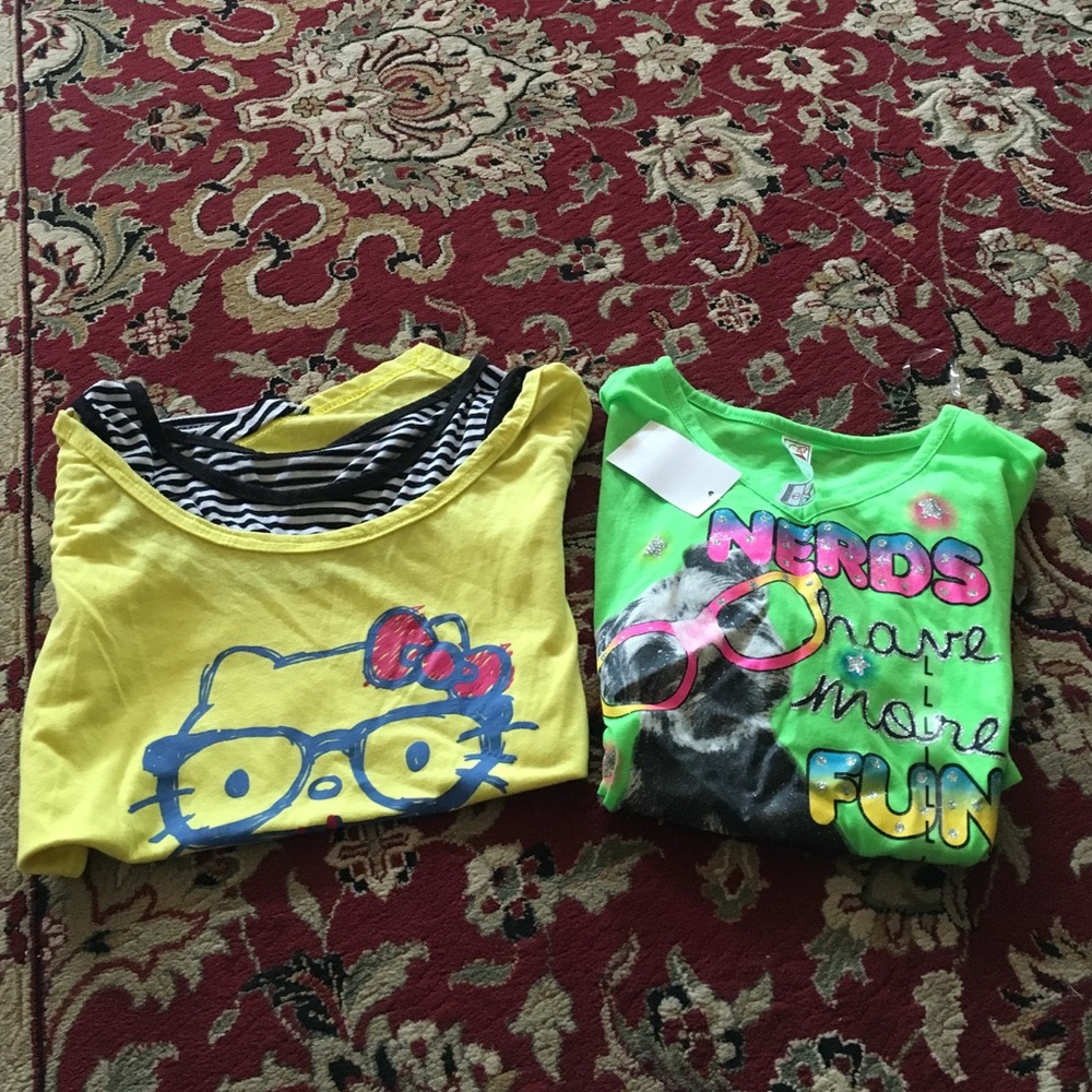 ⚡️💥👍 2 girls shirts size L - Picture 4 of 4