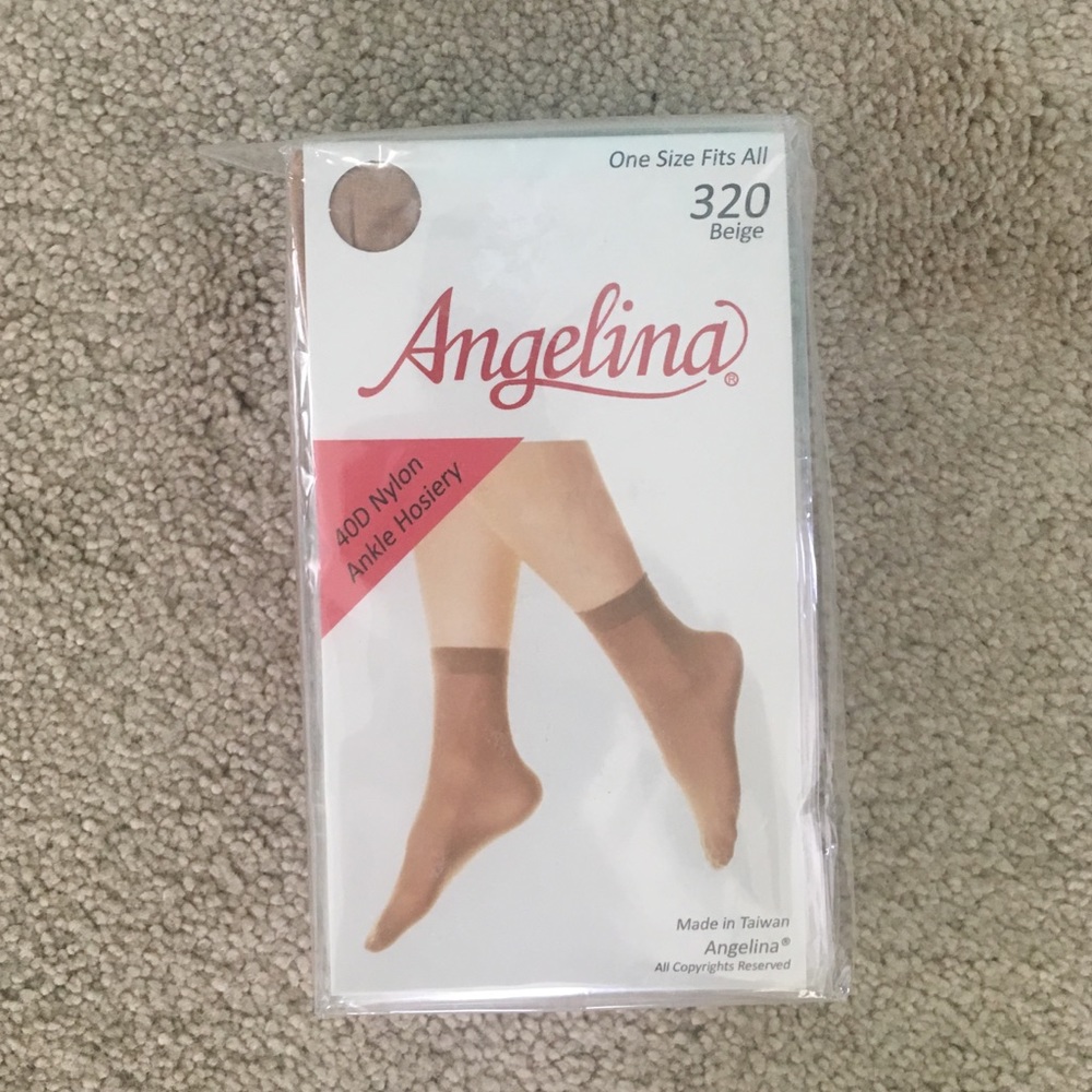 Nylon ankle hosiery