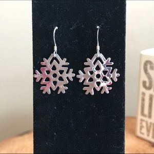 EUC delicate snowflake Sterling Silver earrings