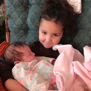 Meet your Posher, Danielle