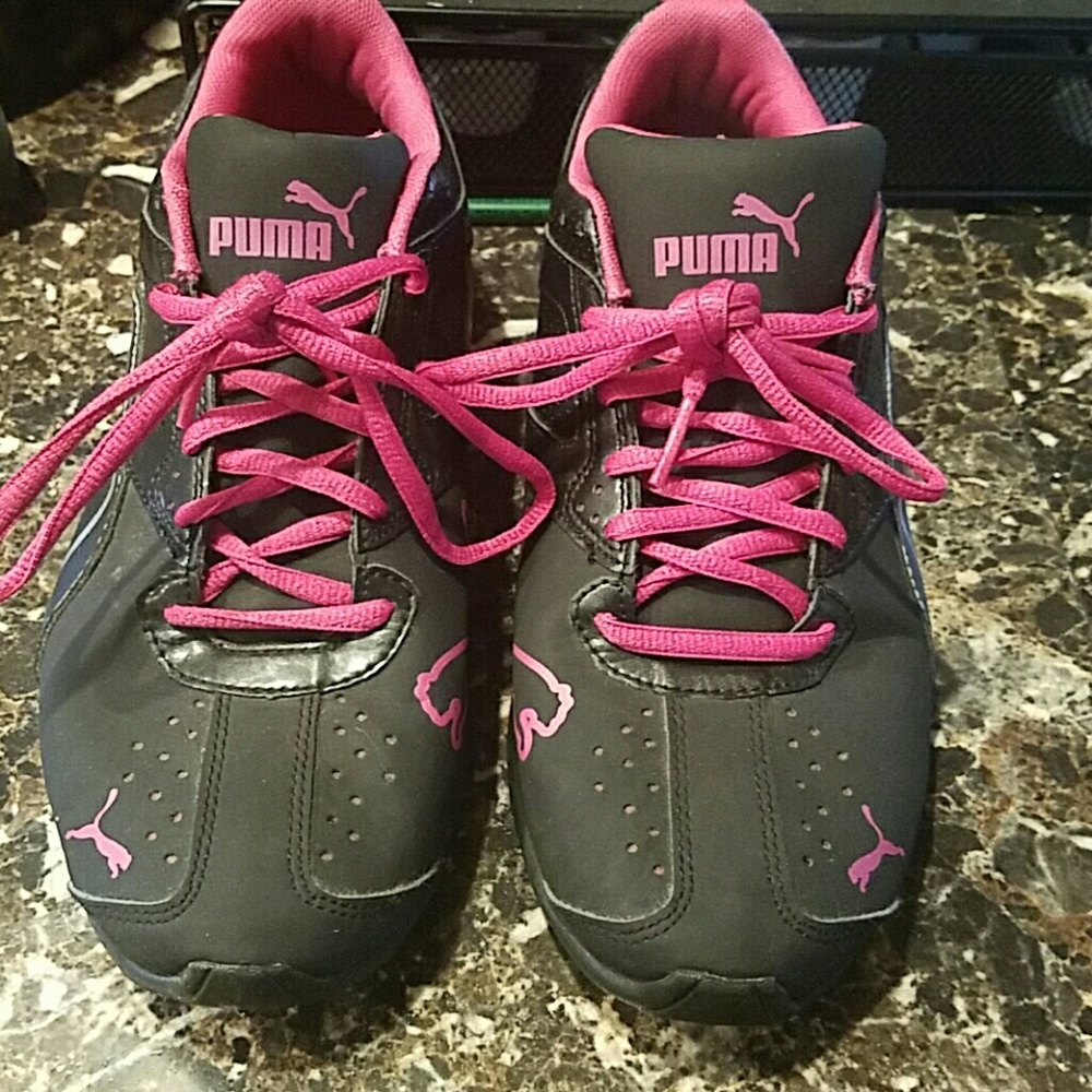 Puma size 8 sneaker
