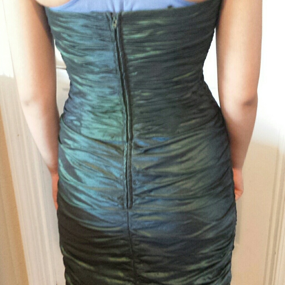 Prom Dress gathered gown that changes colors - Picture 4 of 4