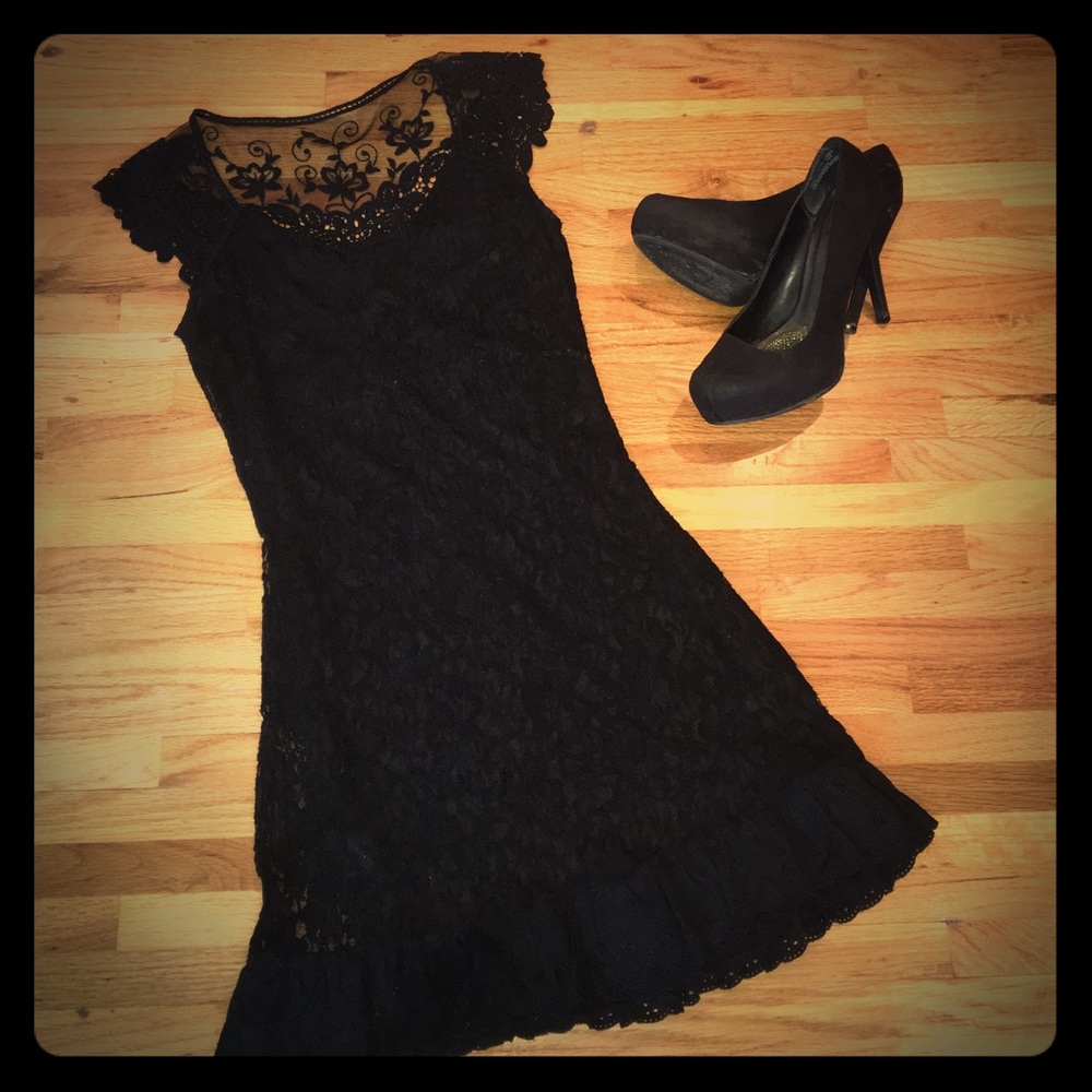 ❌sold❌Little black Lace dress