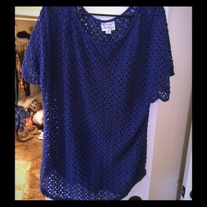 Navy eyelet top. EUC. Size XL