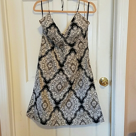 H&M Dresses & Skirts - ✂️Pretty Cotton Halter tie Dress