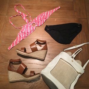 Vineyard vines pink bathing suit top (L)