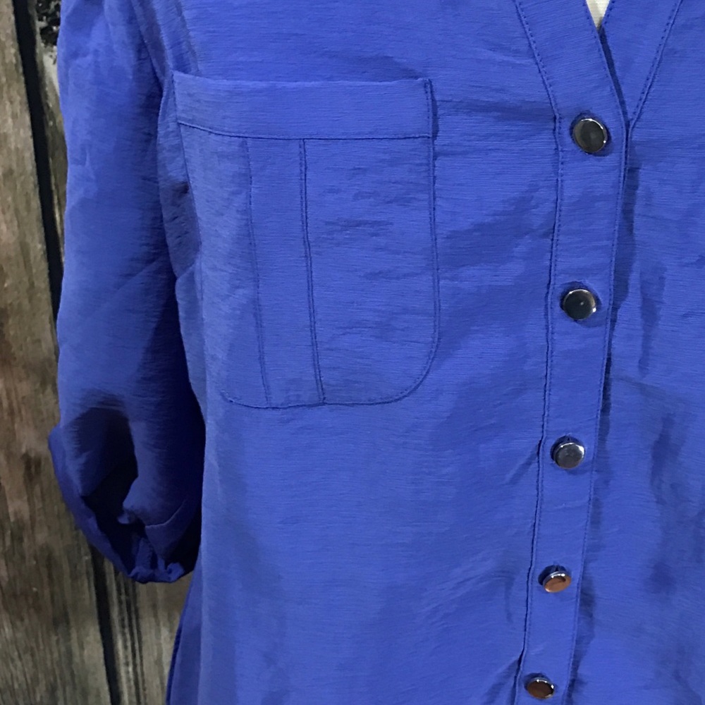 JM Collection- Button Down Top - Picture 2 of 4