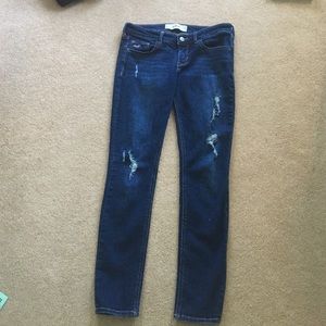 Hollister Destroyed Super Skinny Jeans