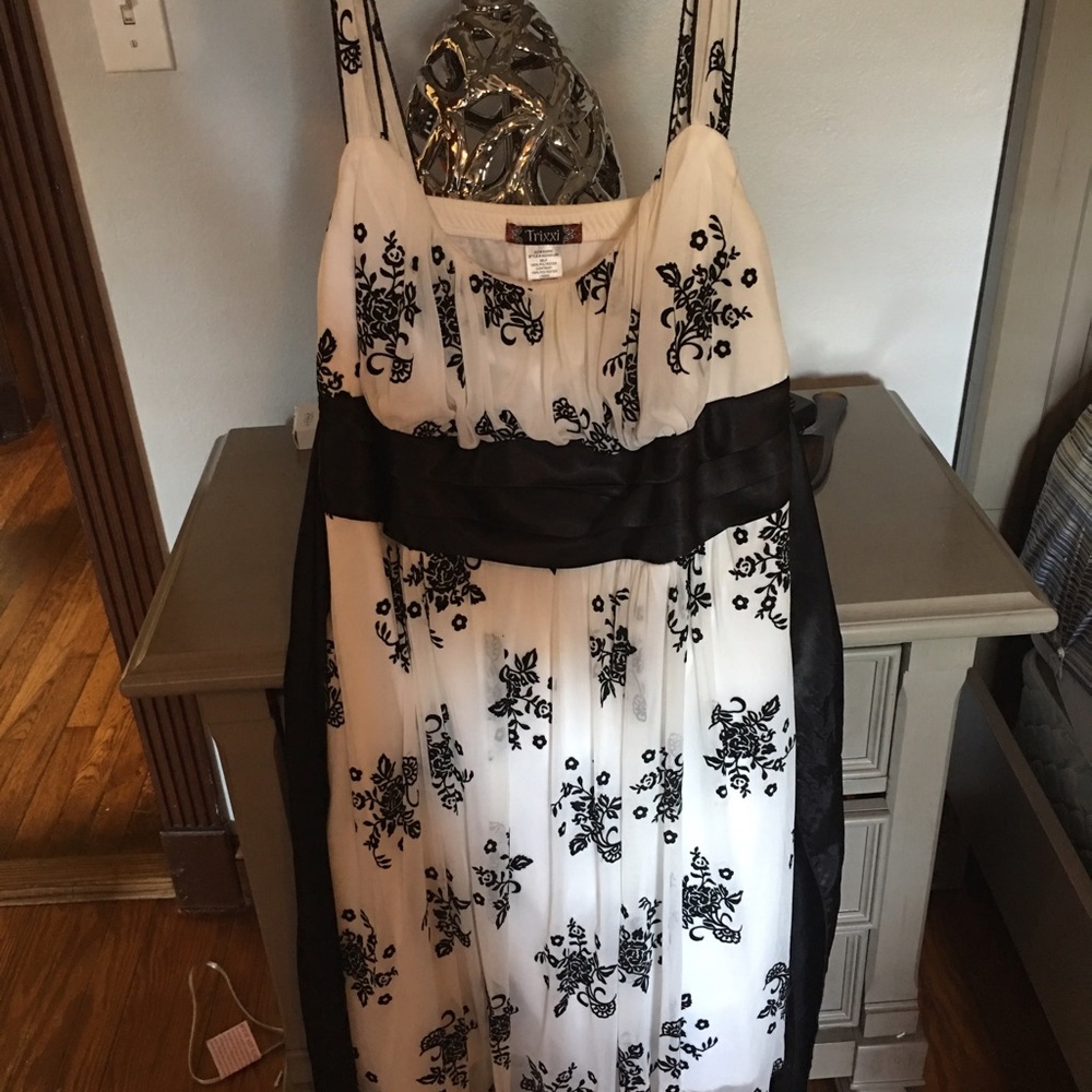 Black and white dress