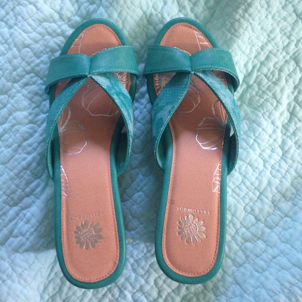 Yellowbox Aqua Platforms