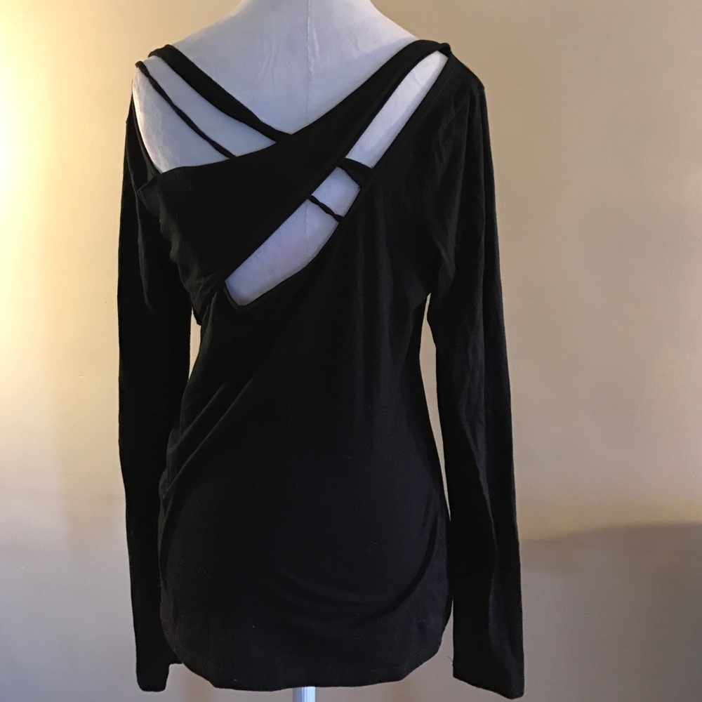 Fabletics top
