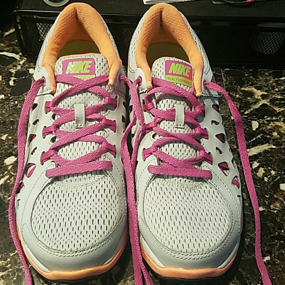 Nike dual fusion run 2 sneakers