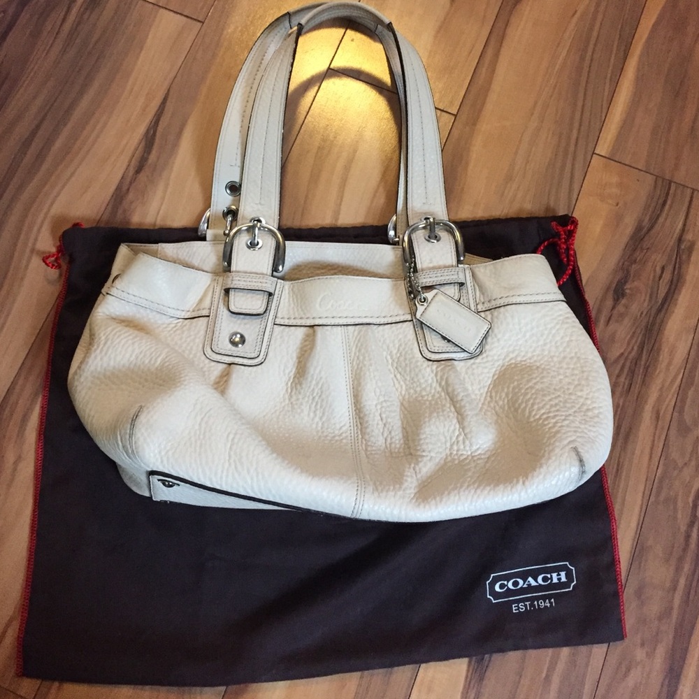 Cream pebble leather Coach bag
