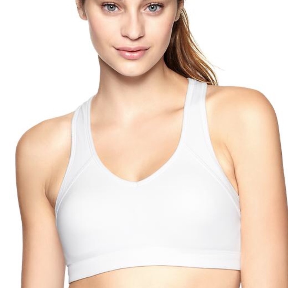 Gap high impact performance sports bra