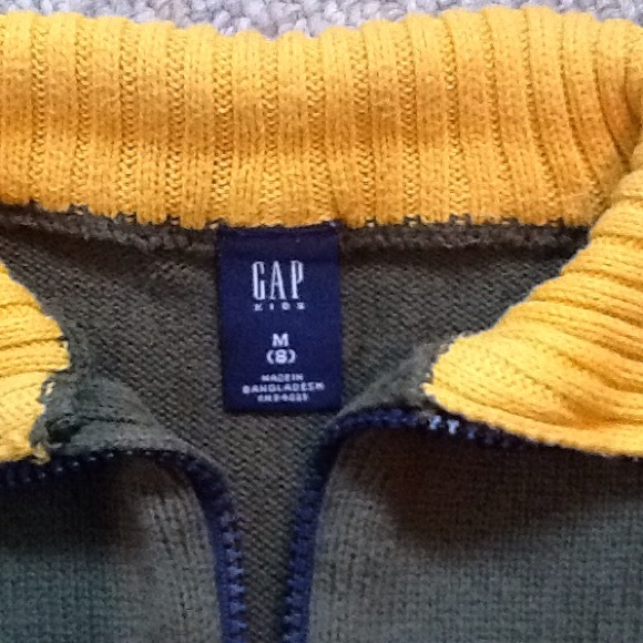 Sweater - Picture 2 of 4