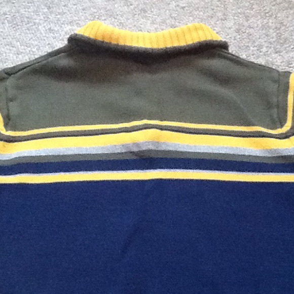 Sweater - Picture 4 of 4