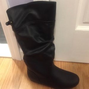NWOT black faux leather boots