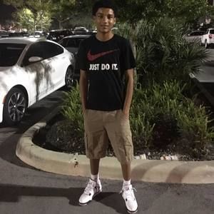 Meet your Posher, Kenneth