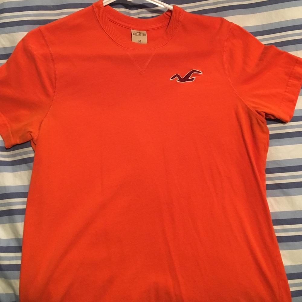 Hollister Tee