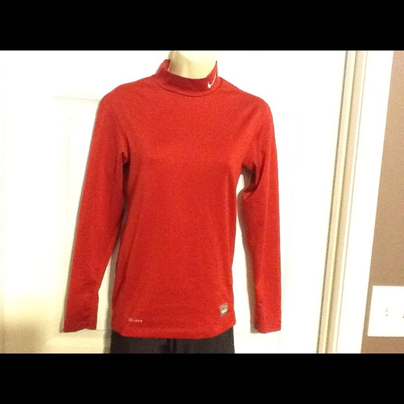 Nike Tops - Nike long sleeve pro combat shirt.