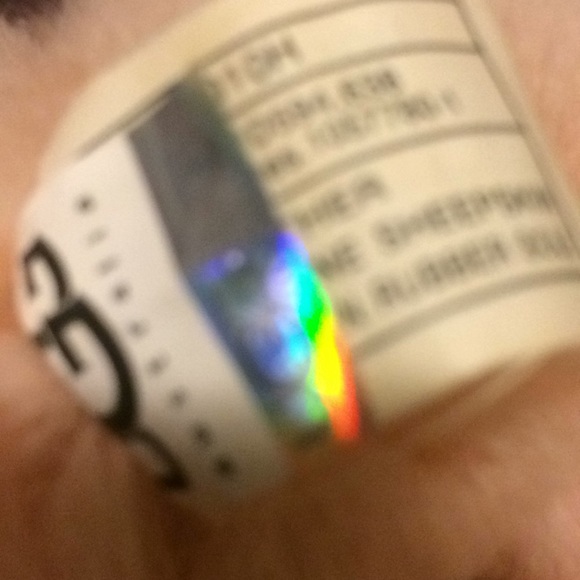 UGG classic short pink women's SZ 5 w/ defect hole - Picture 5 of 6