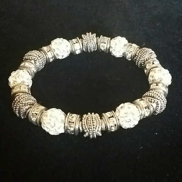 Expandable bracelet... metal, no plastic beeds.. - Picture 1 of 4