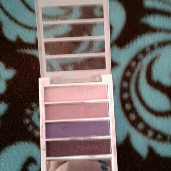 Elf eyeshadow - Picture 2 of 4