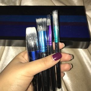 MAC limited edition brush set
