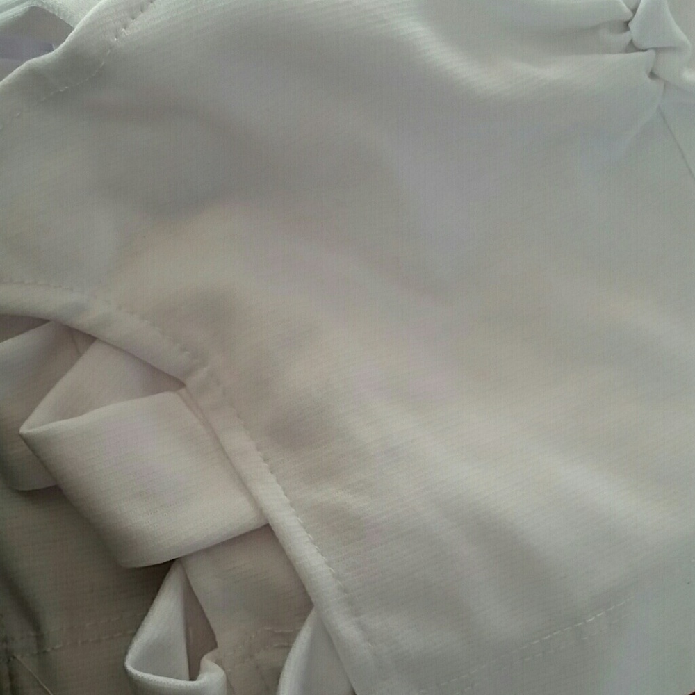 💋LAST 1💋White sporty crop top - Picture 4 of 4