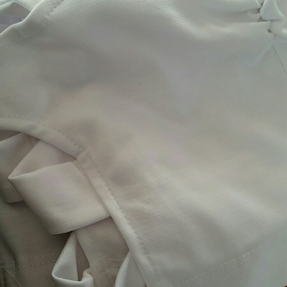 💋LAST 1💋White sporty crop top - Picture 4 of 4