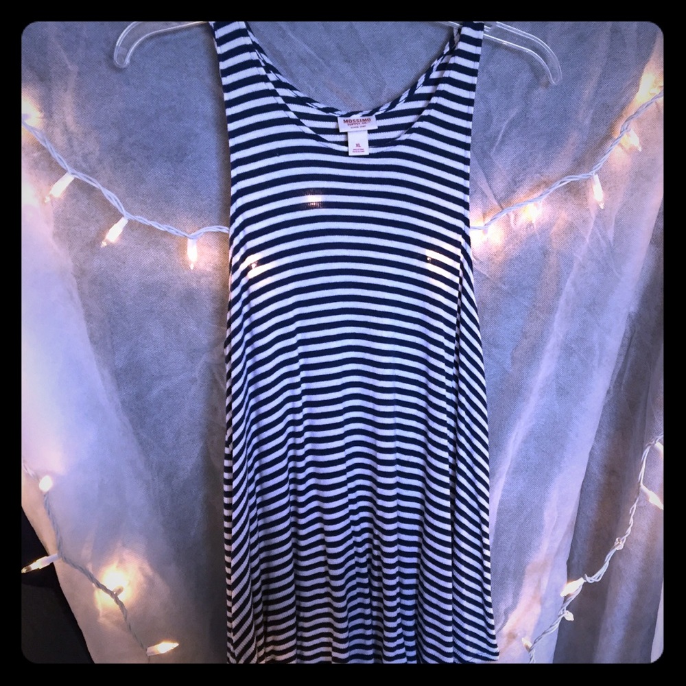 Mossimo Supply Co. Flowy Tank
