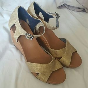 Dr. Scholl's Gold Wedges