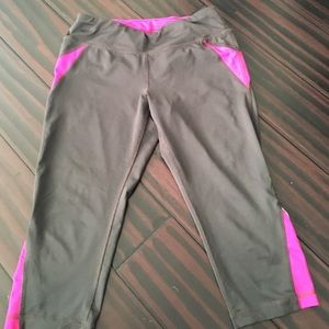 Workout capri pants