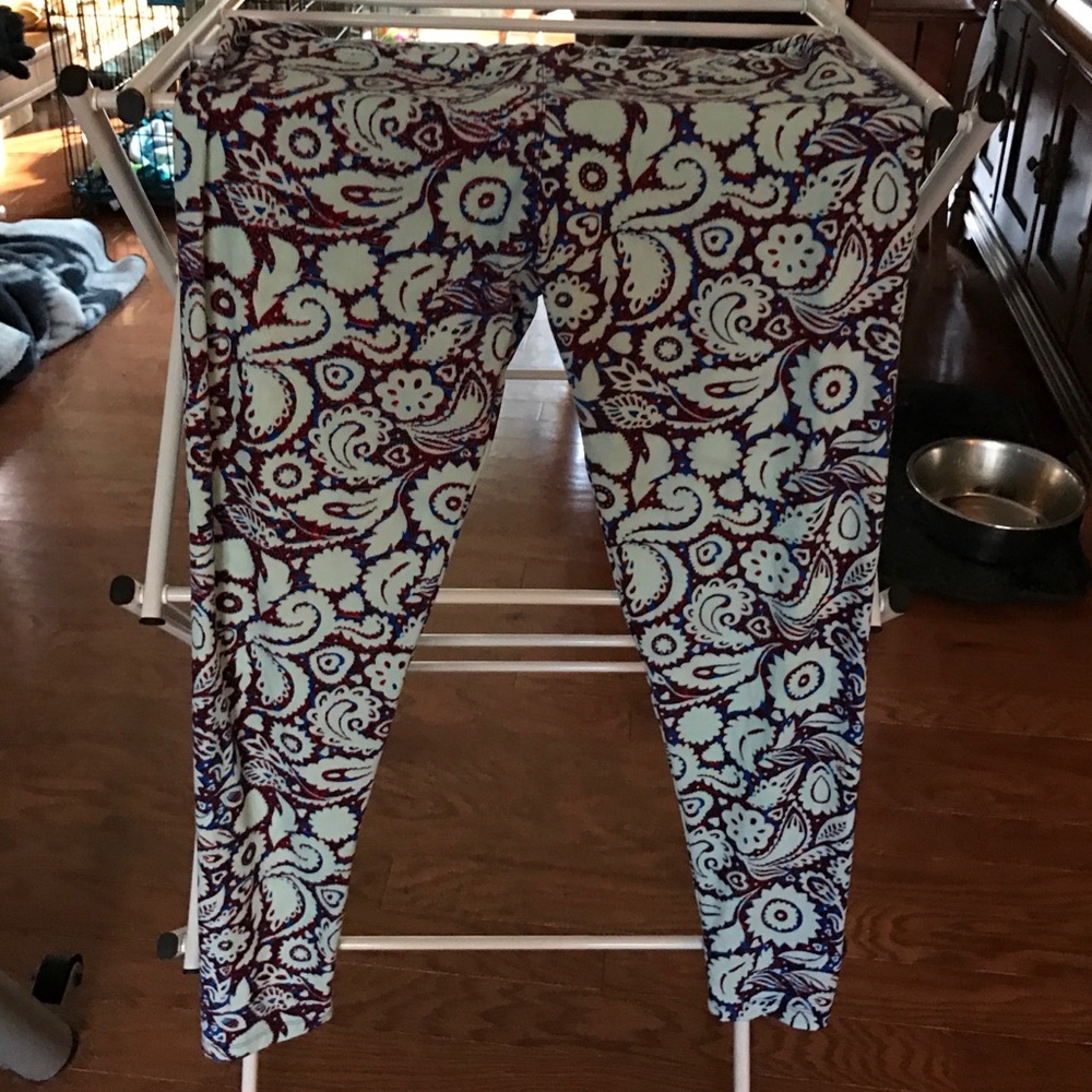 T/C paisley Lularoe Leggings