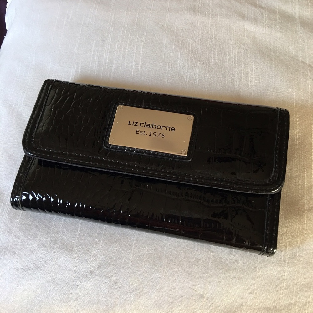 Liz Claiborne wallet