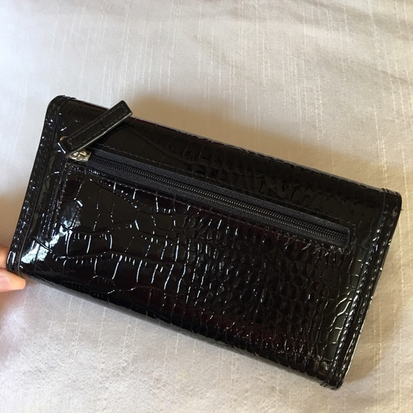 Liz Claiborne wallet - Picture 2 of 4