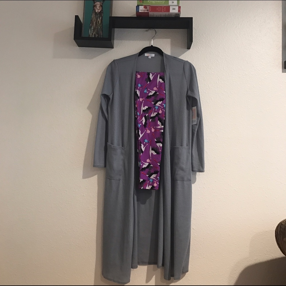 LulaRoe OS Stork Leggings and Small Sarah